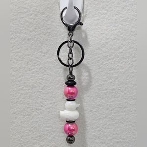 🦆🦆DUCK keychian in white and pink.